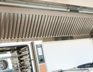 Pourquoi entretenir sa hotte de cuisine ?
